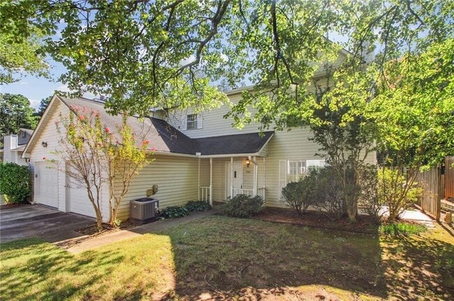 Building Photo - 1058 Mansfield Ct