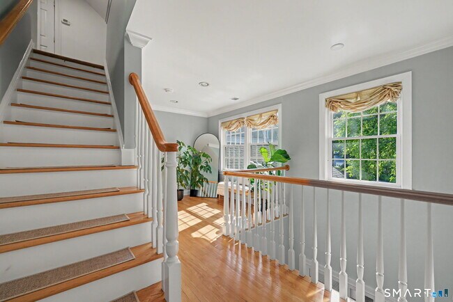 Building Photo - 4 Sickle Bar Ln