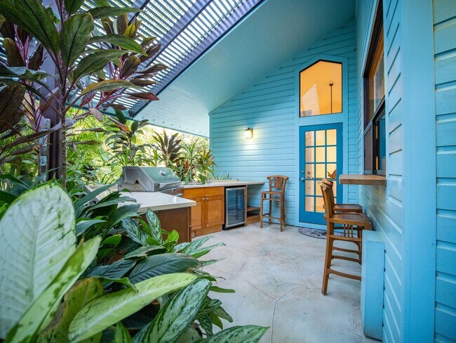 Building Photo - 3150 Waiea Pl
