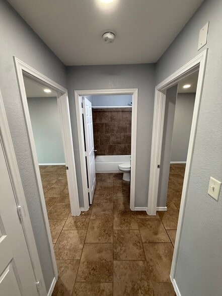 Building Photo - 11114 Baywood St