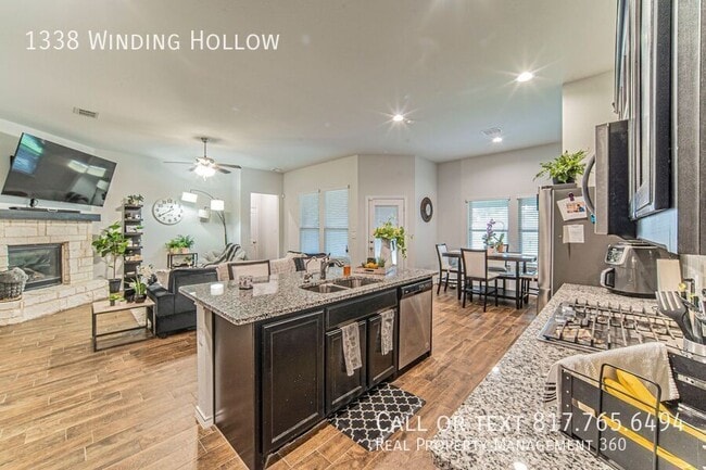 Building Photo - 1338 Winding Hollow Dr