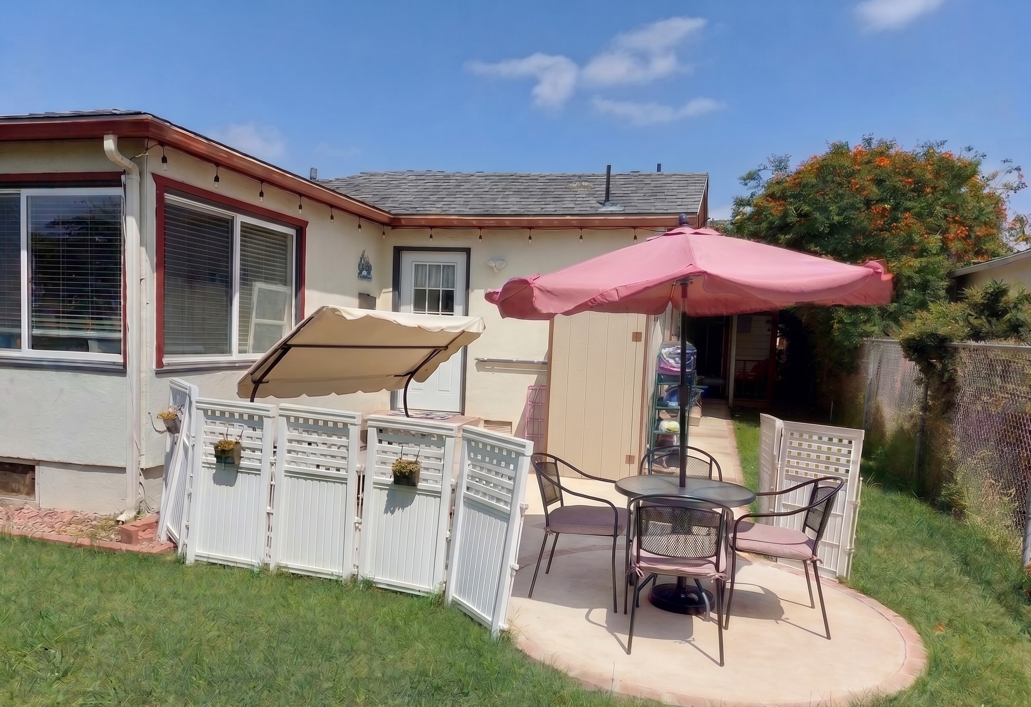 Large patio, yard, outdoor space - 224 F St
