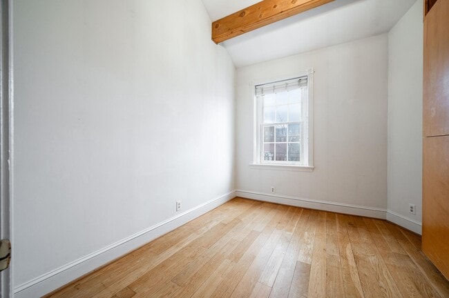 Building Photo - 310 Prince St