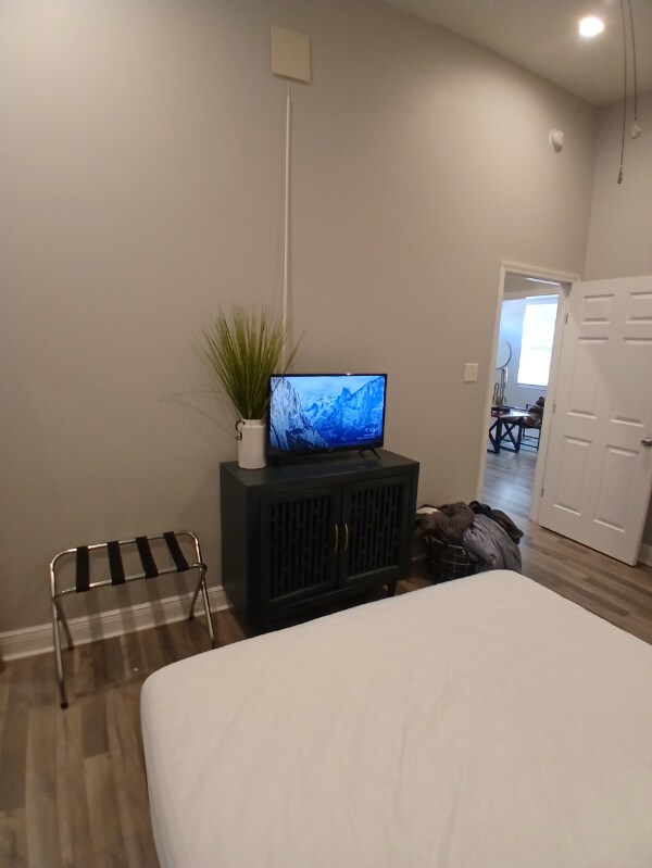 Building Photo - 1700 Frenchmen St