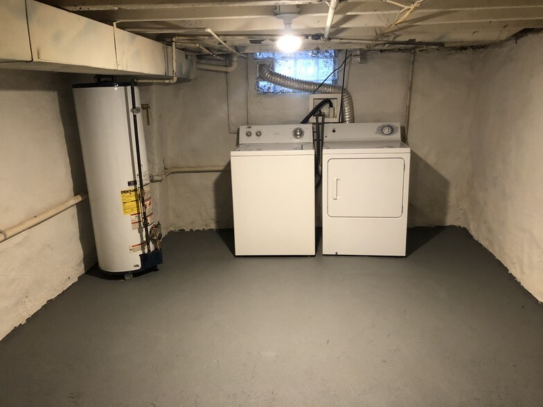 Basement Laundry - 515 Titan St
