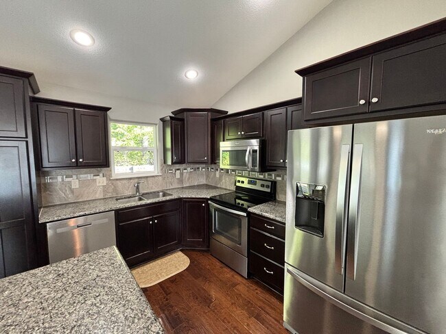 Building Photo - Italian Estates Property Management