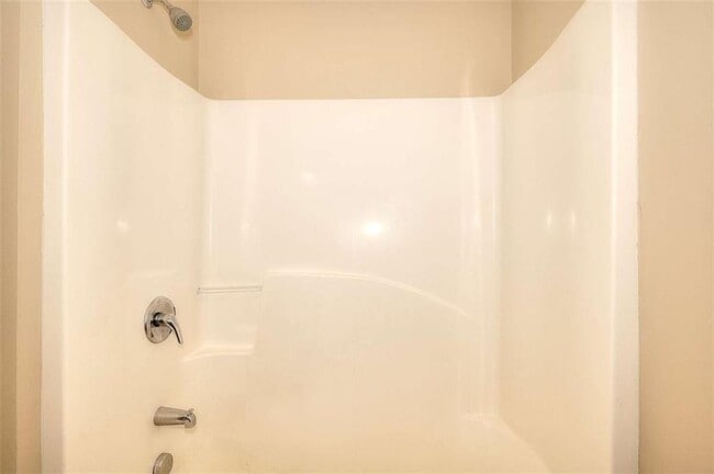 Building Photo - 3702 Brockenhurst Dr