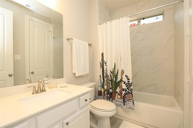 Building Photo - 13426 Stoneleigh Terrace Dr