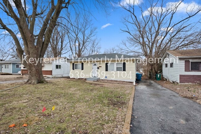 Building Photo - COMING SOON - Charming 3-Bedroom Home with Spacious Yard in North St. Louis County