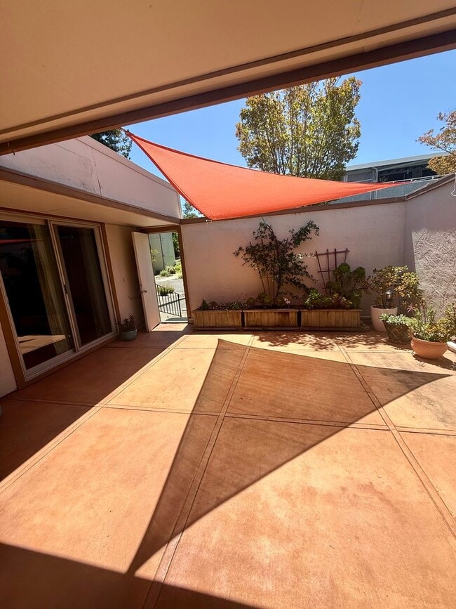 Building Photo - 3128 Tice Creek Dr