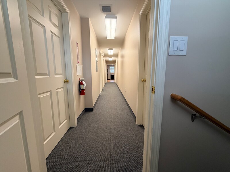 Building Photo - 116 E Main St