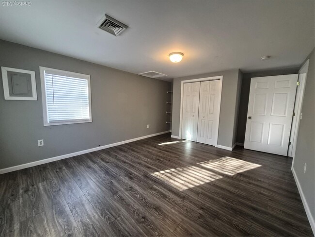 Building Photo - 1614 NY-9G