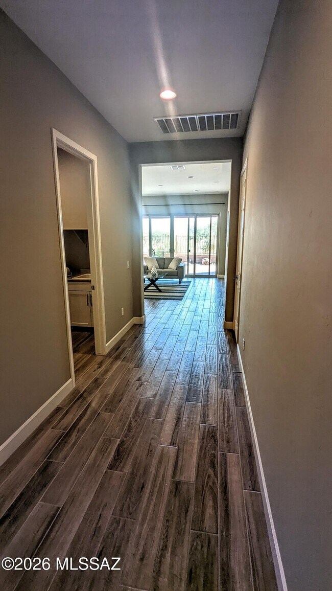 Building Photo - 13036 N Spinystar Dr