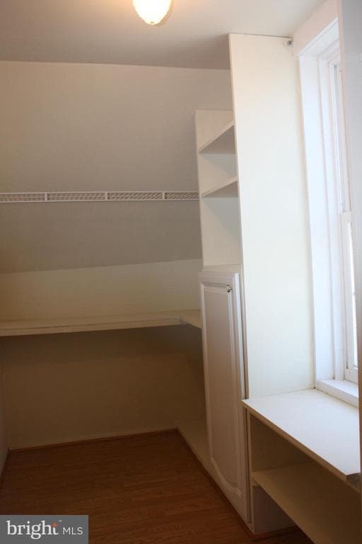 Building Photo - 423 Happy Creek Rd