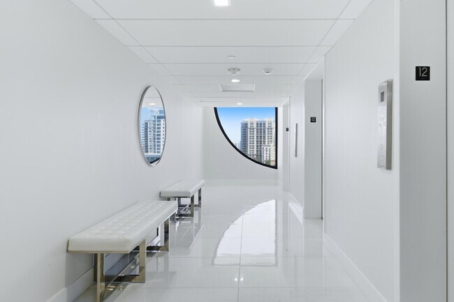 Building Photo - 3400 N Ocean Dr