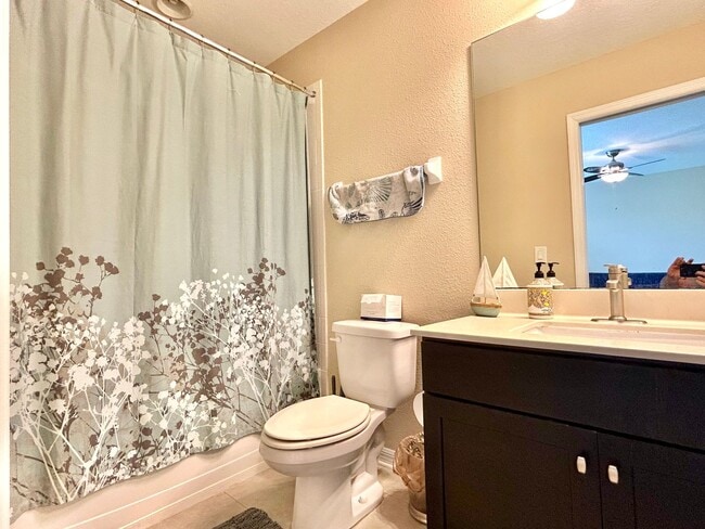 Building Photo - 4Bdrm 3Bath Spacious Home located in Misty...
