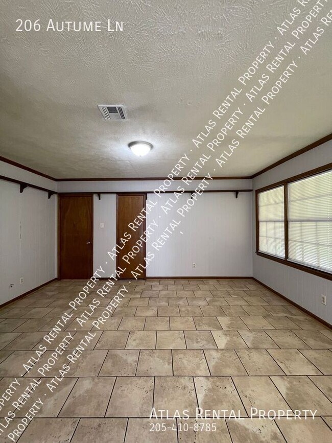 Building Photo - 206 Autume Ln