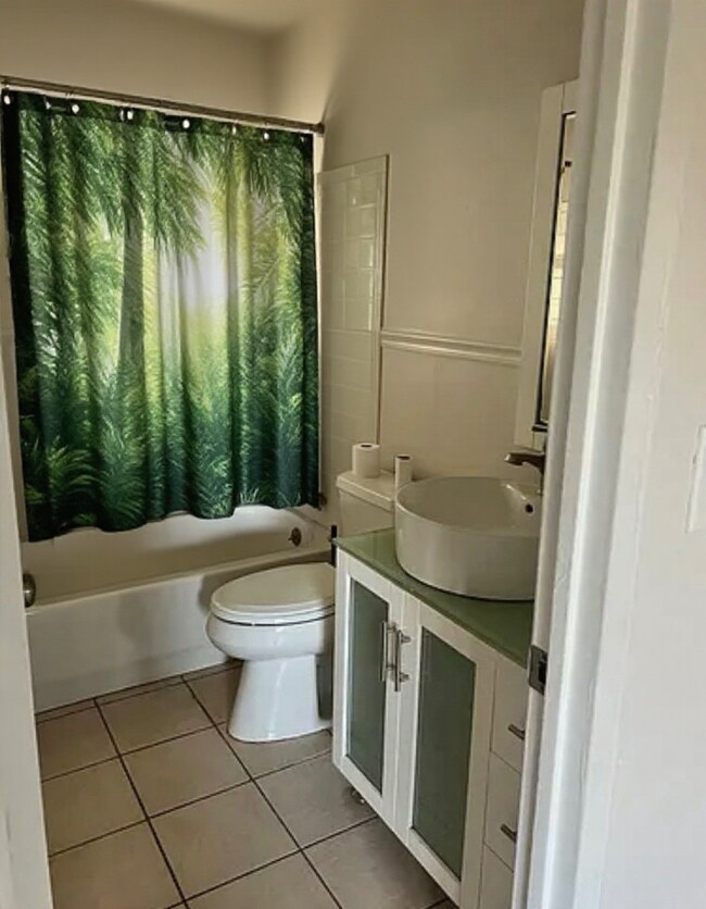 Building Photo - 514 42nd Ave N