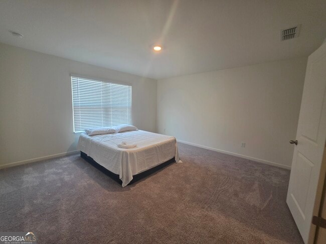 Building Photo - 43 Rydal Wy