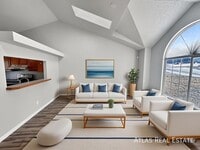 Building Photo - 3820 Dolphin Cir