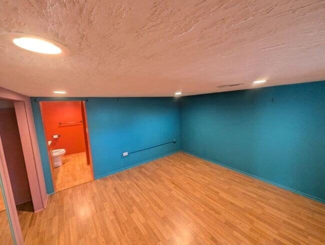 Building Photo - CS-129 W Main Street