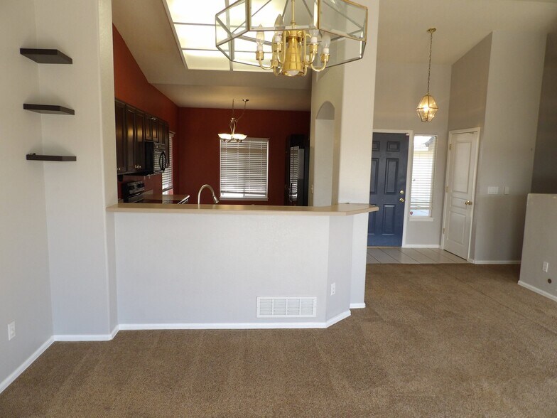 Building Photo - 875 Aspenglow Ln