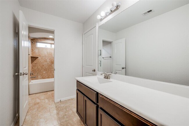 Building Photo - 28618 Abilene Park Ct