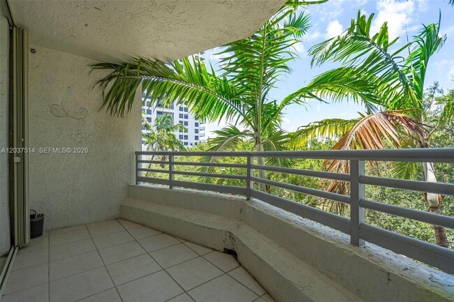 Building Photo - 1401 Bay Rd