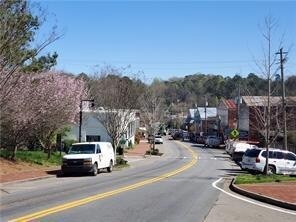 Building Photo - 747 Calvine Rd