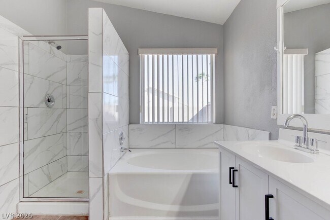 Building Photo - 1716 Anchor Dr