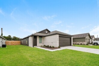 Building Photo - 7907 Meadow Cranesbill Dr