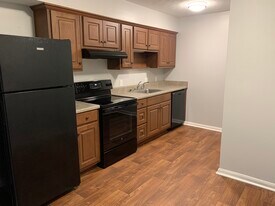 Building Photo - Knowles Pointe Apartments