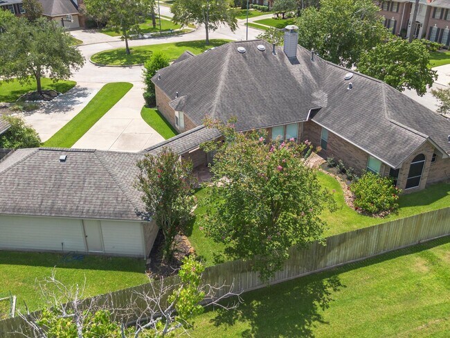 Building Photo - 13410 Spyglen Ct