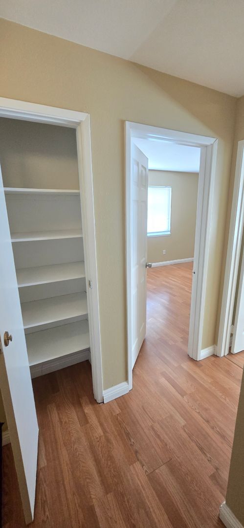 Building Photo - Stunning 2 Bed Condo in Highland | 1 Bath ...
