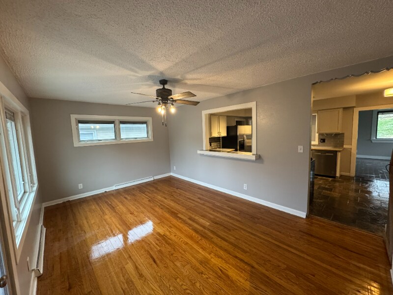 Building Photo - 830 25th St