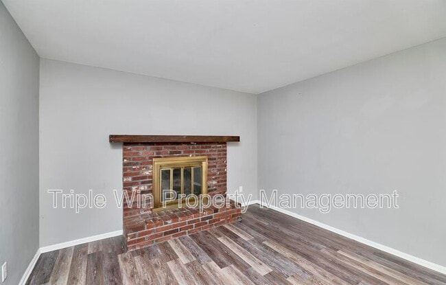 Building Photo - 1544 Rishon Hill Dr