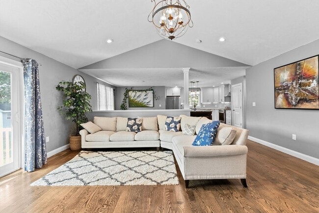 Building Photo - 21 Pasture Brook Rd