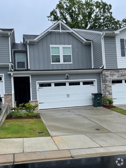Building Photo - Almost new town home available now!