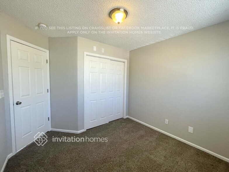 Building Photo - 882 Rancher Dr