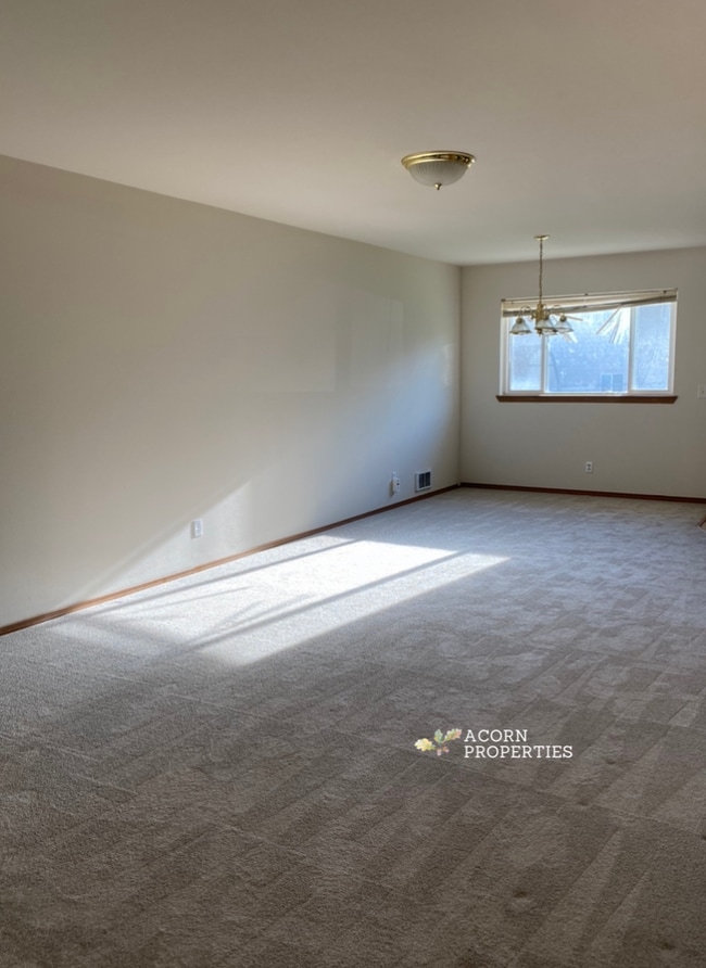 Building Photo - 1314 NW Falls Creek Loop