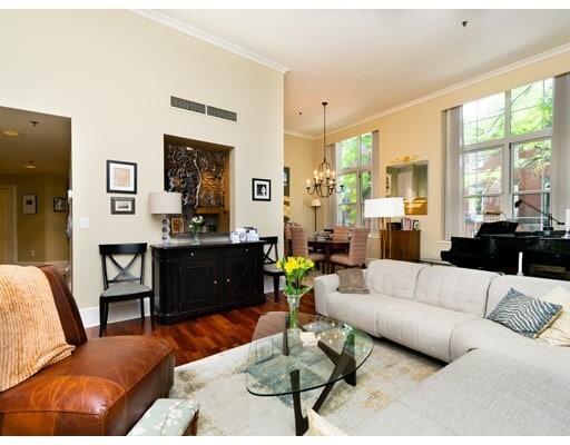 Building Photo - 30 Monument Sq