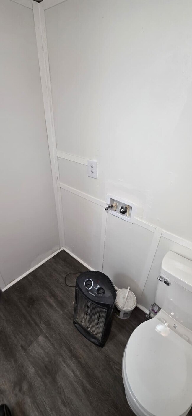 Building Photo - 8364 Cedar St