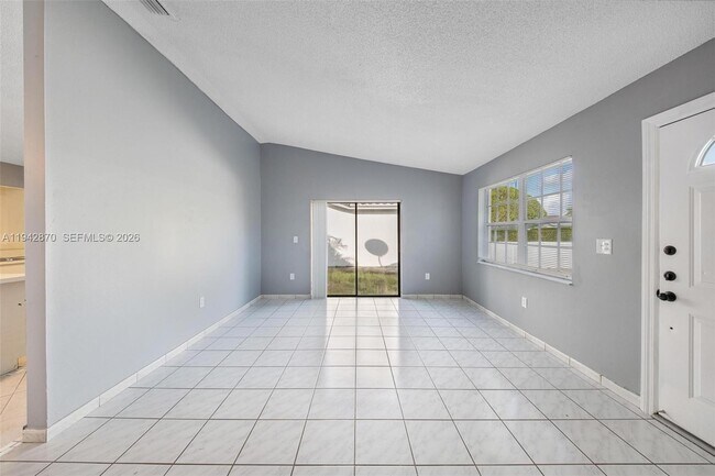 Building Photo - 2348 SW 138th Pl