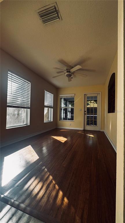 Building Photo - 9822 White Barn Way