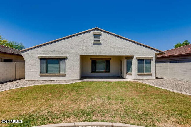 Building Photo - 15433 N 172nd Ln