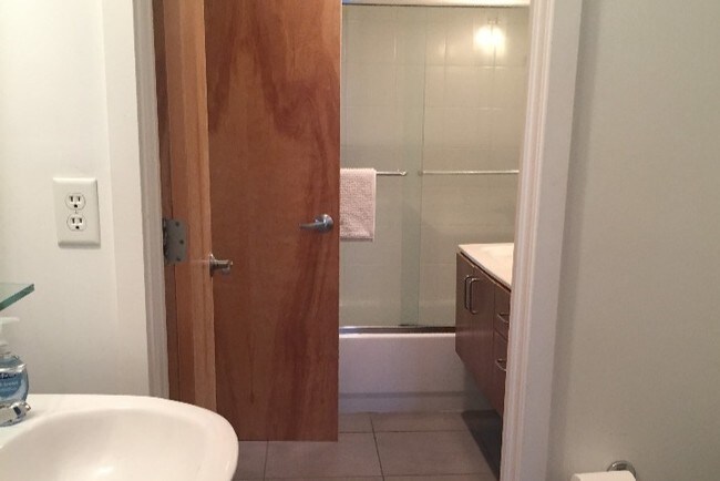 Master Bathroom - 2946 Cherry St