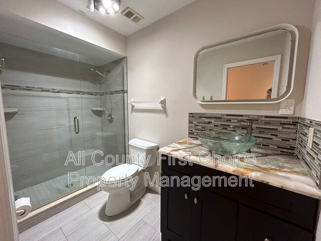 Building Photo - 9650 Tara Cay Ct