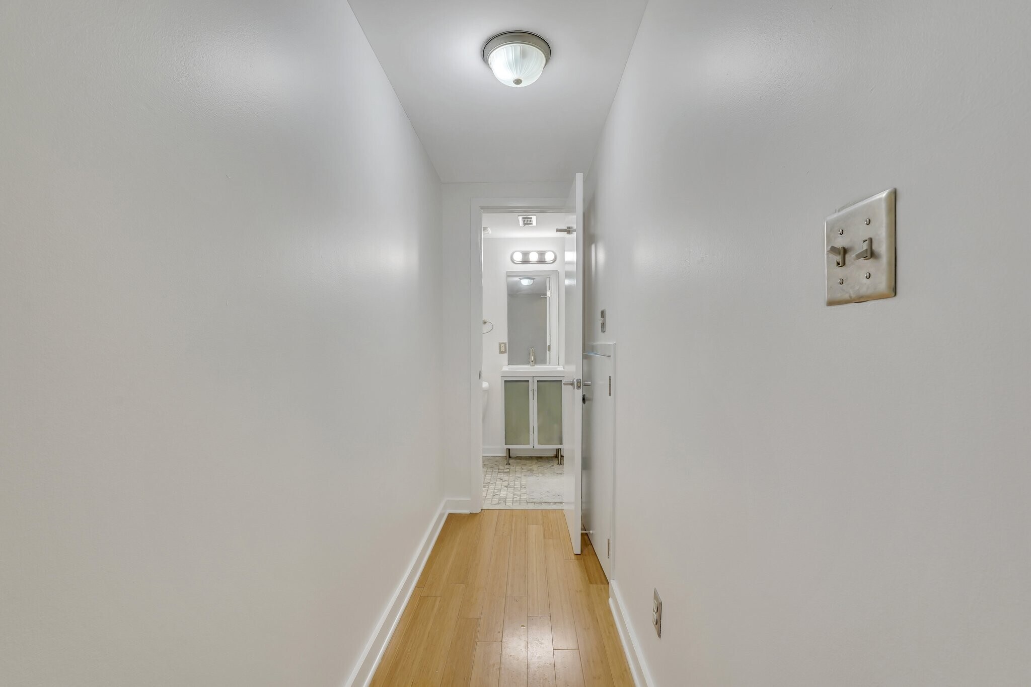 Building Photo - 536 Selma St