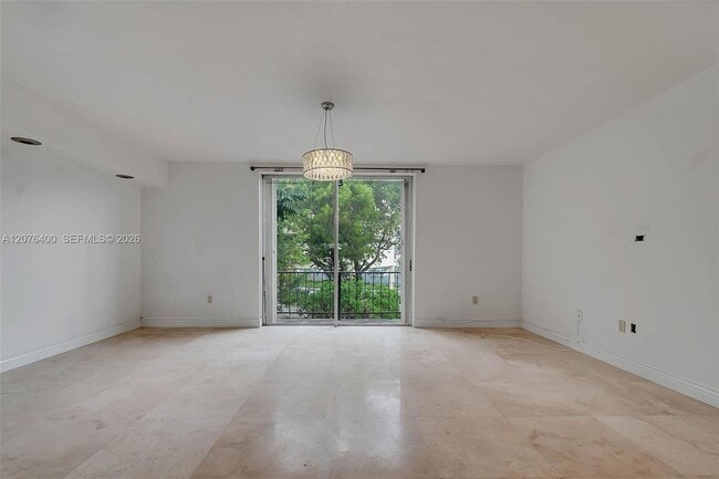 Building Photo - 1655 NE 115th St