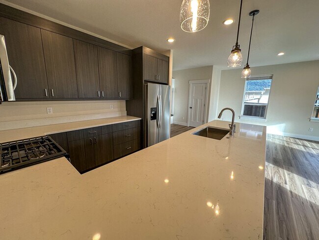 Building Photo - BOONE661-663 -NEW